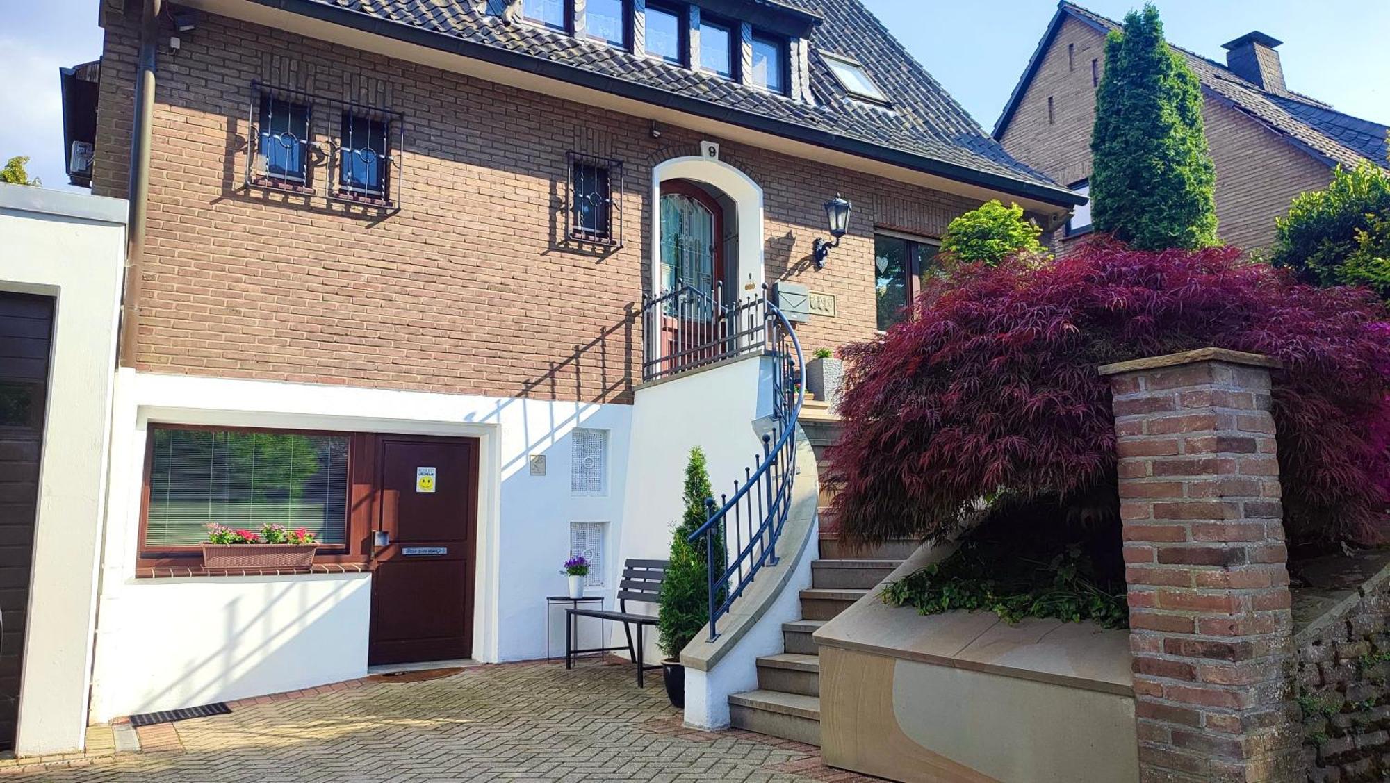 Xanten Basement Suite Exterior photo