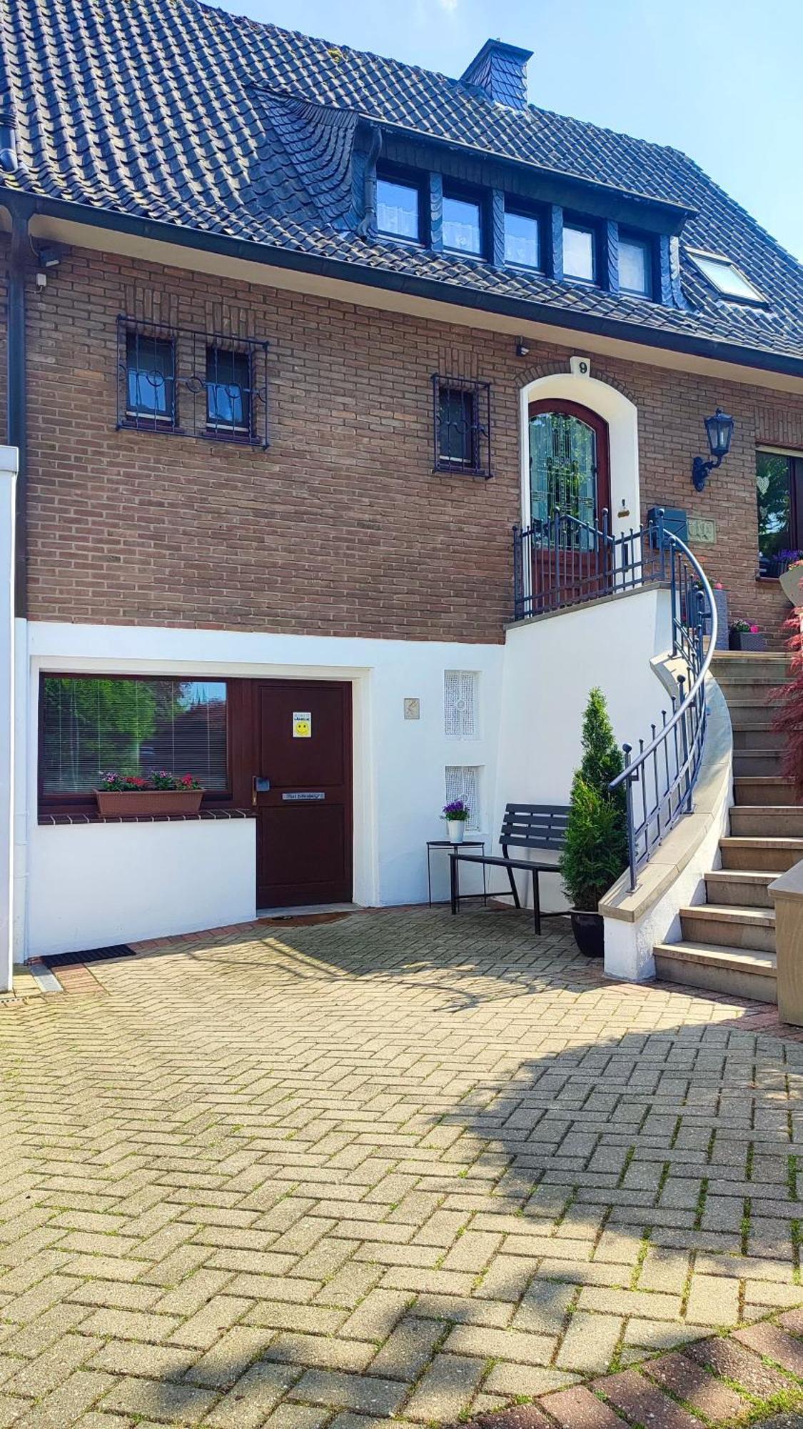 Xanten Basement Suite Exterior photo